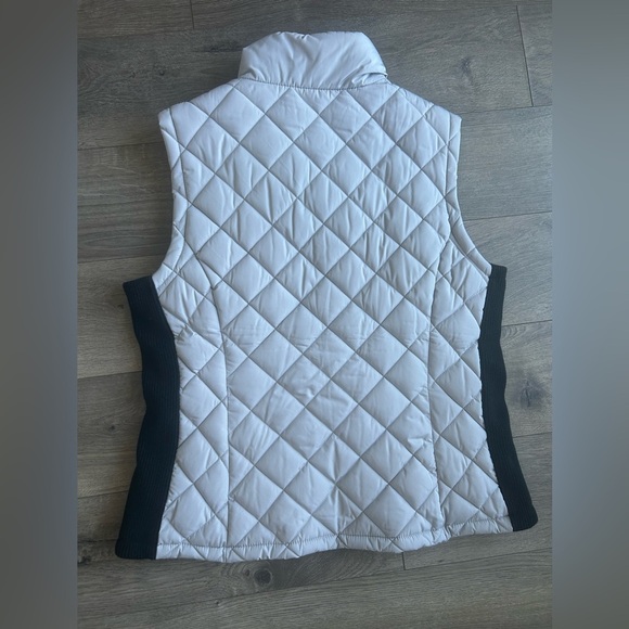 Women's Light Gray Quilted Vest with Black Accents - Picture 5 of 5